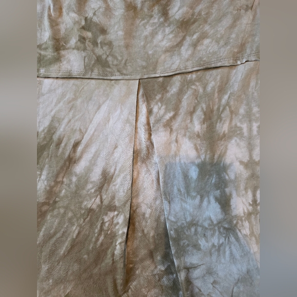 Easel Oversized Olive Tie-Dye Long Sleeve Top - Picture 5 of 5